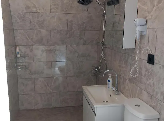 Alpehytte Uzungoel Caykara