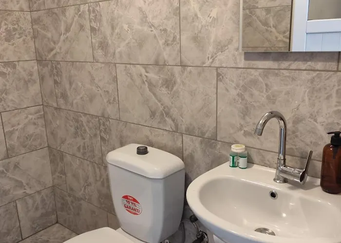 Alpehytte Uzungoel Caykara