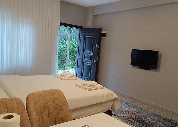 Alpehytte Uzungoel Caykara *