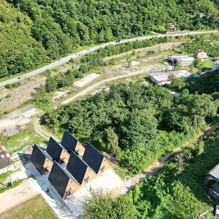 木屋 Uzungoel Caykara 特拉布宗